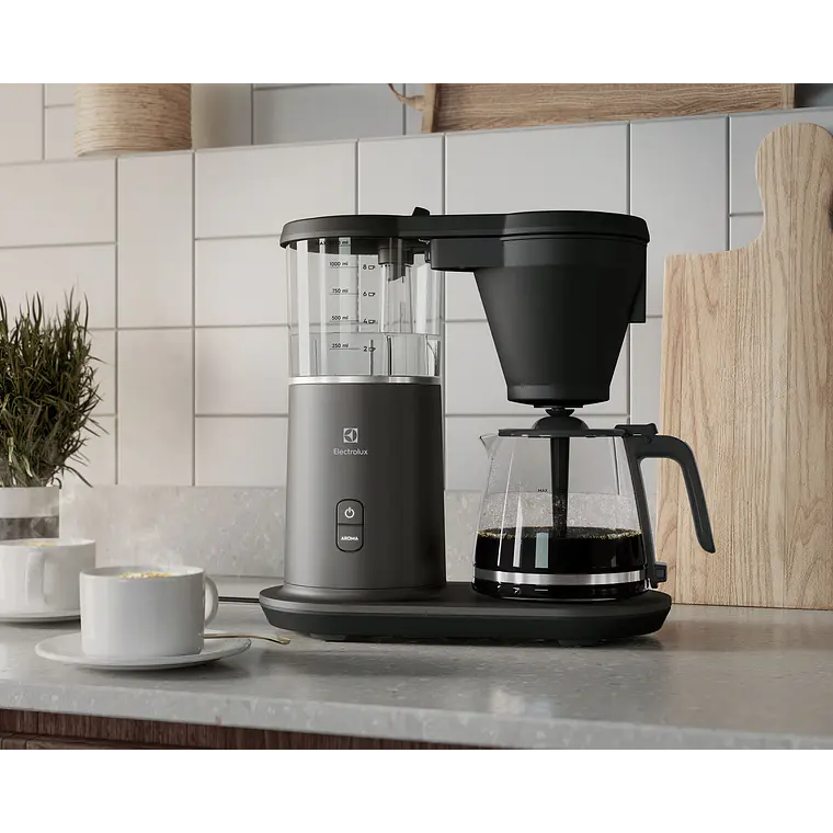 Cafetera Programable Electrolux 1,25L Jarra Vidrio 1600W CMP70 Gris 6