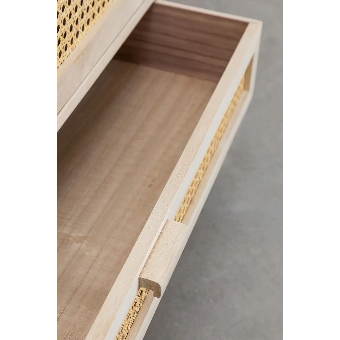 Armario con cajón en madera 8