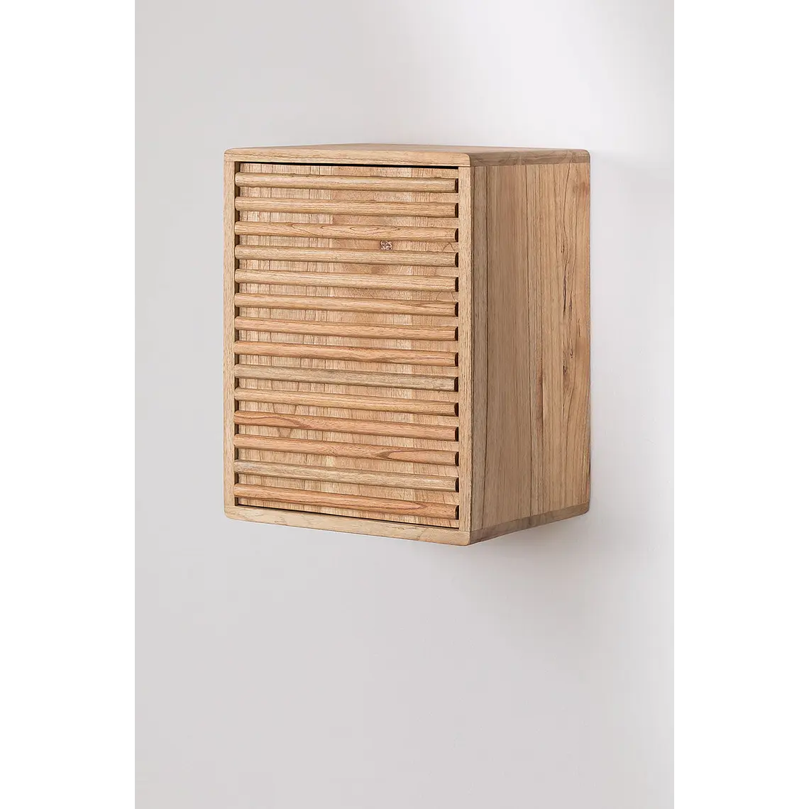 Armario de pared en madera 3