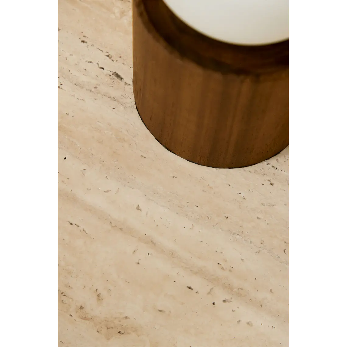 Lioren · Arrimo en piedra de 135 cm 2
