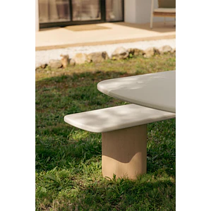 Banco de jardín en cemento y madera de acacia Delina
