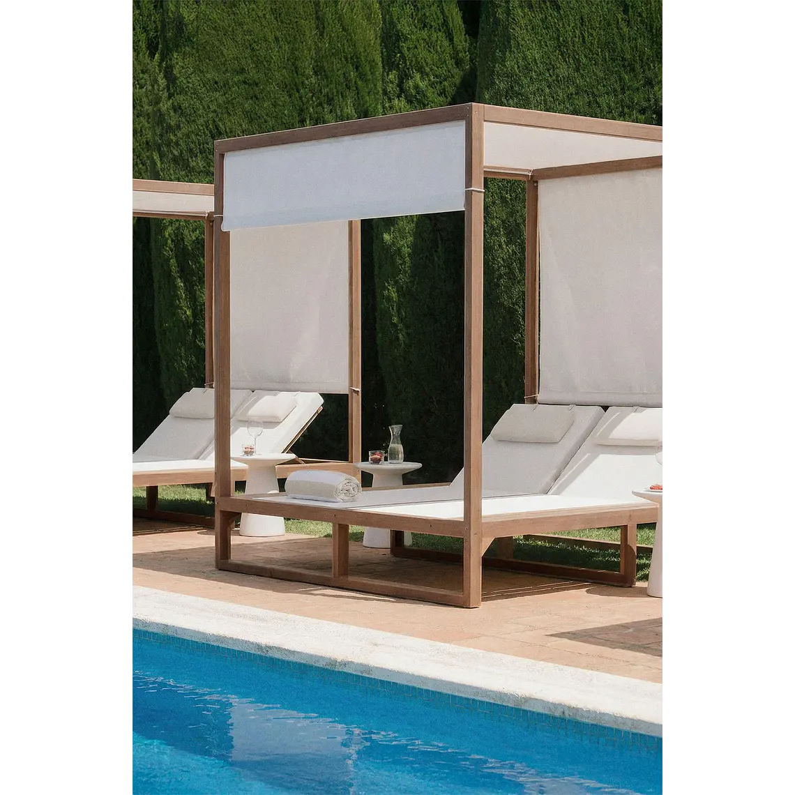 Cama balinesa reclinable en madera de eucalipto Talora 3