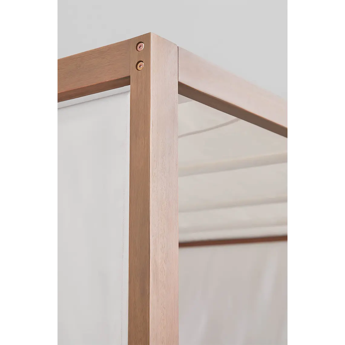 Cama balinesa reclinable en madera de eucalipto Talora 12