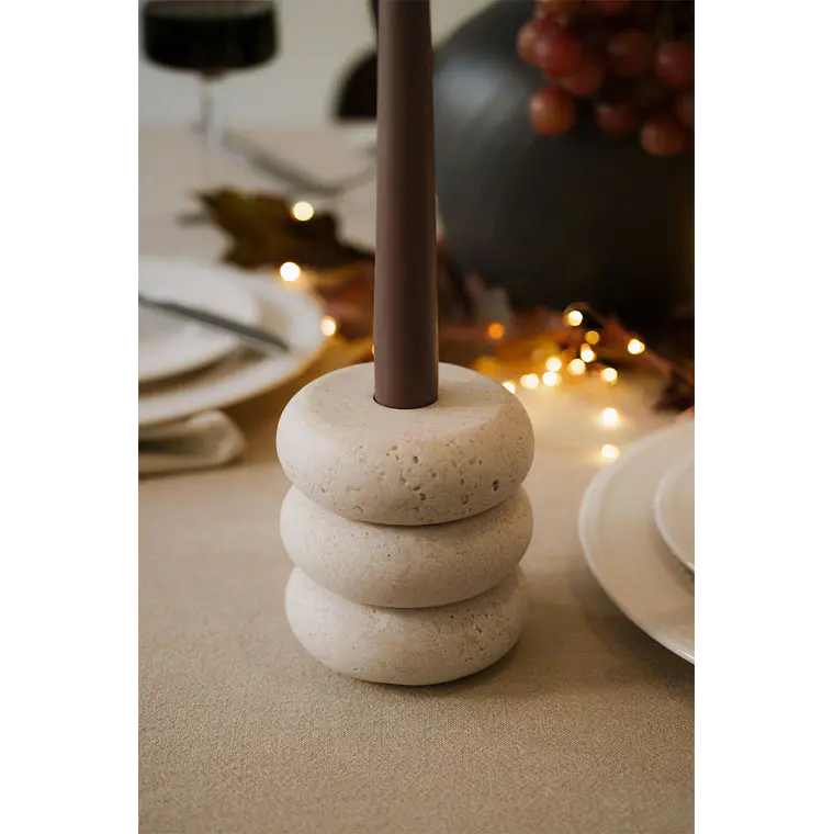 Candelabro en resina Orna 3