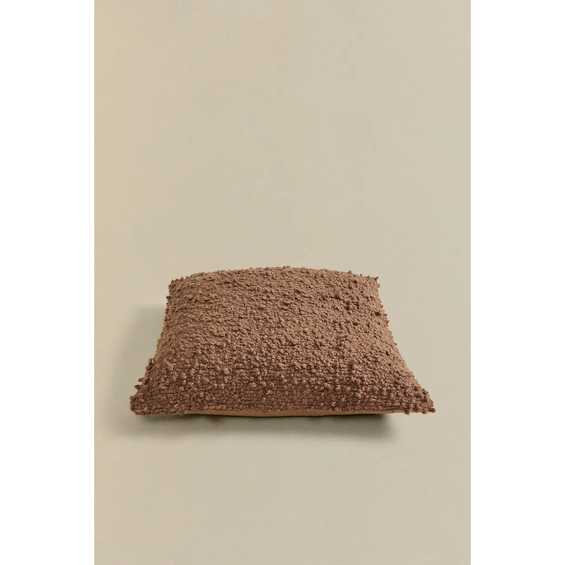 Cojín cuadrado 45x45 cm en tela bouclé Salma 4