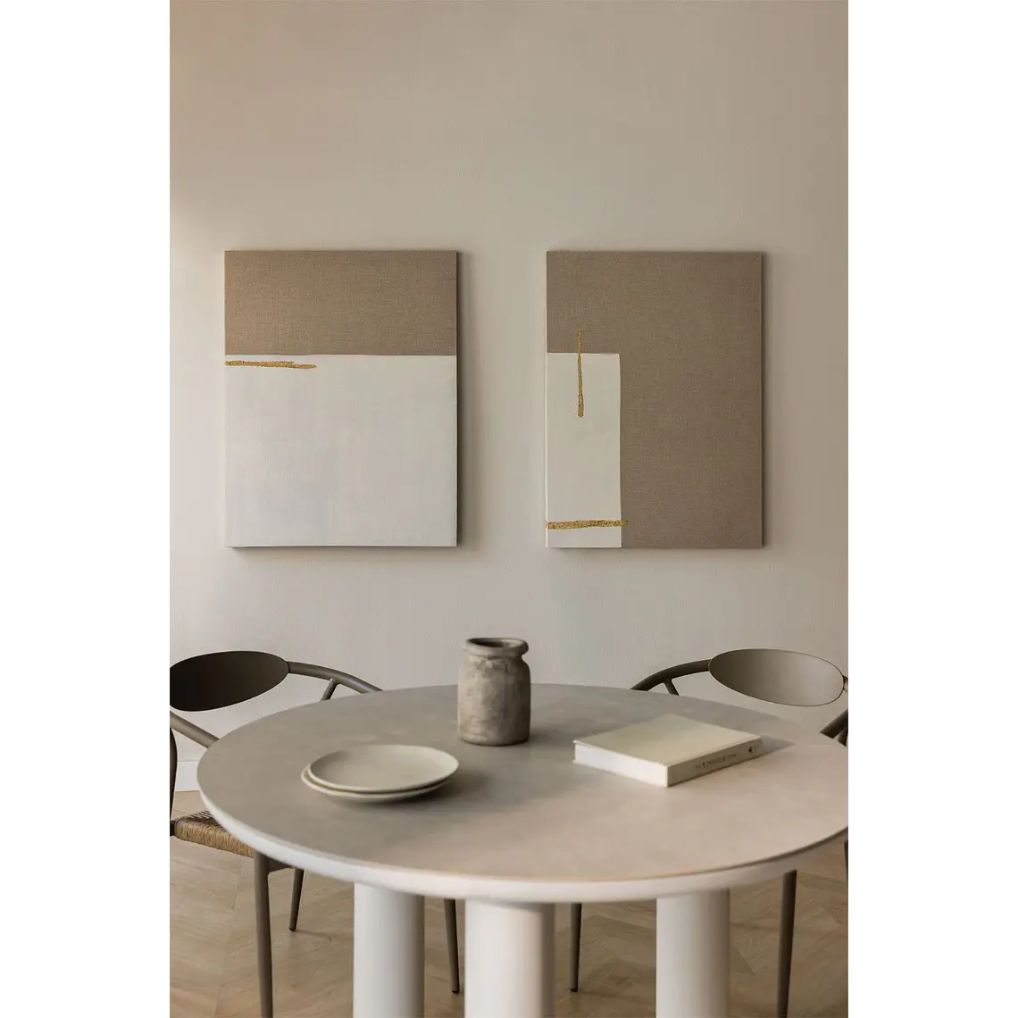 Cuadro decorativo 80x100 cm pintado a mano sobre lino con relieve de escayola Nila 8