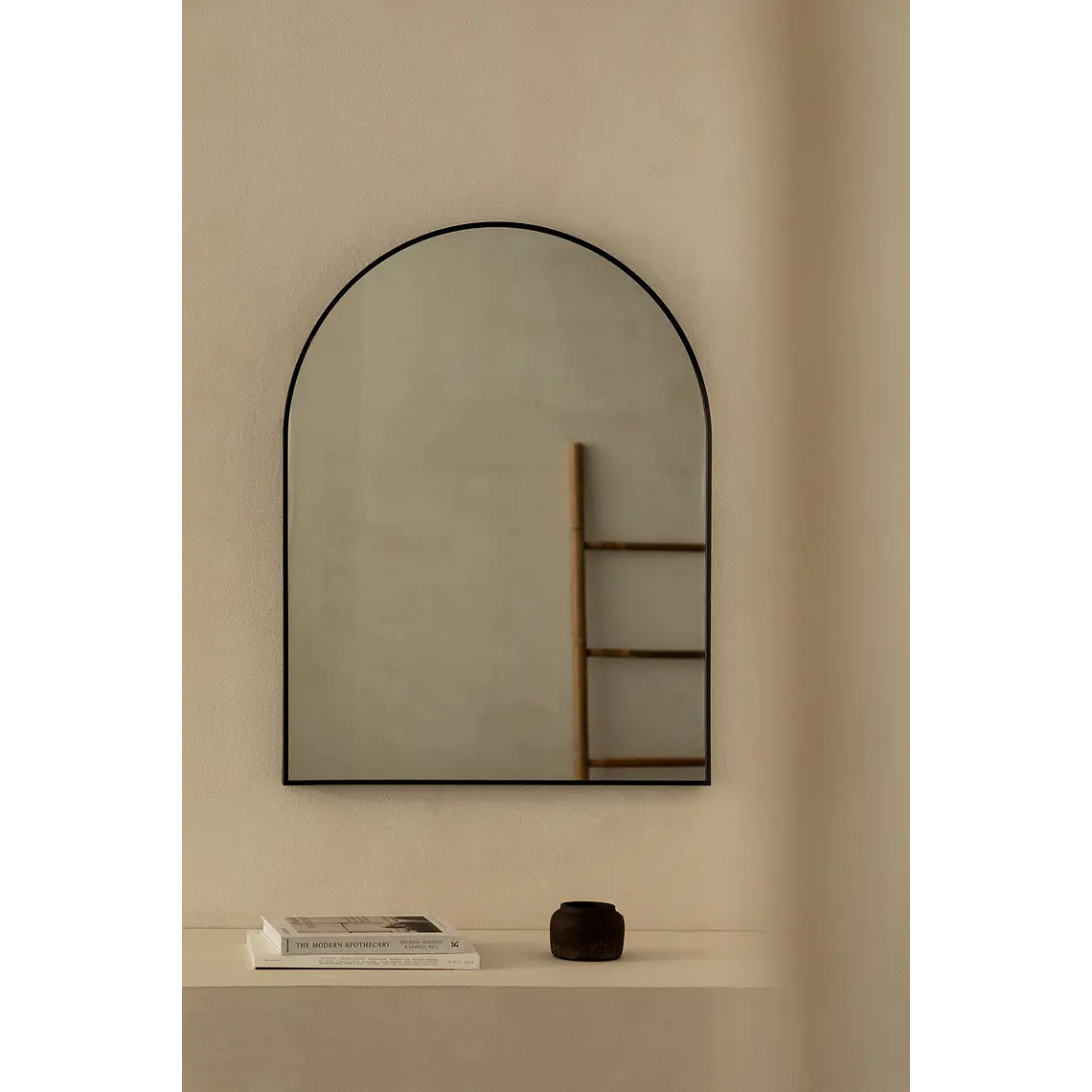 Espejo de pared 65x85 cm en aluminio Naia 1