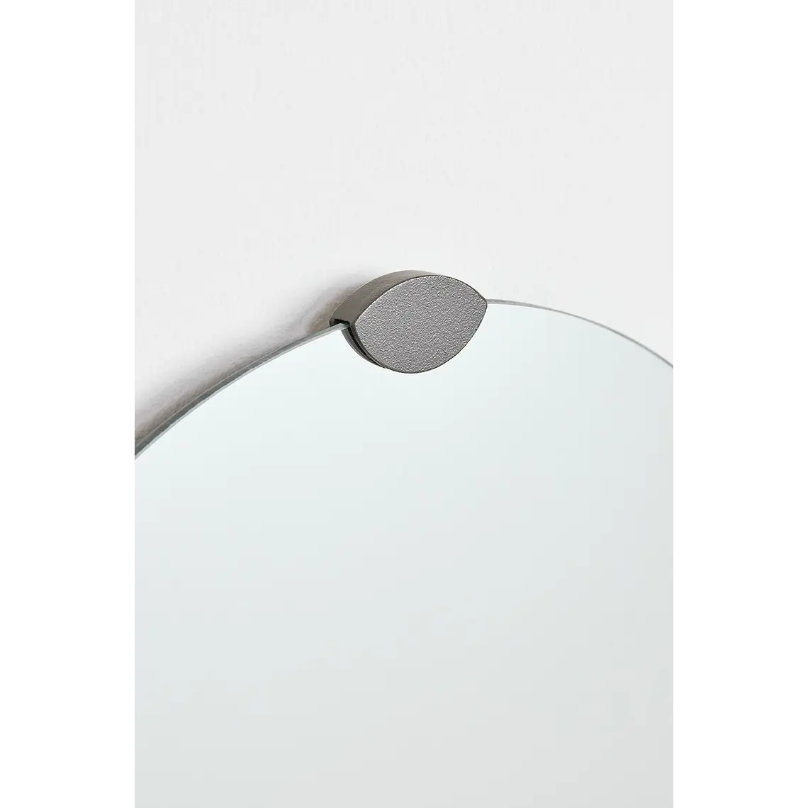 Espejo de pared ovalado 30x60 cm con estante en acero Umea 5