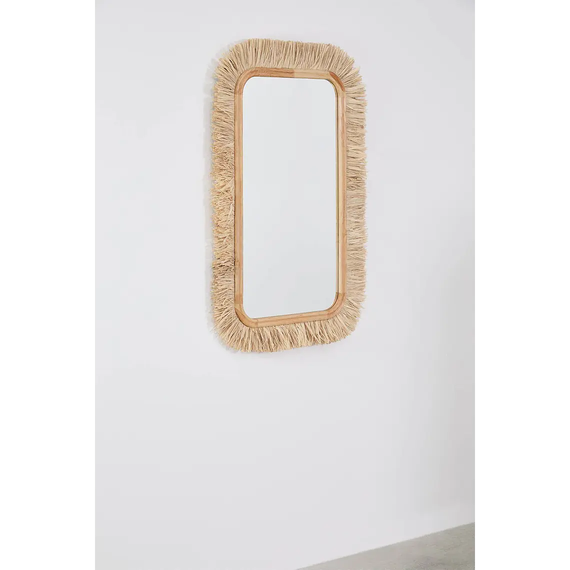 Espejo de pared rectangular 65x105 cm en madera de roble y rafia Dara 2