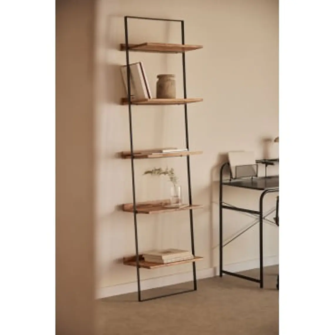 Estantería de pared 50x200 cm en madera de mango y metal 9