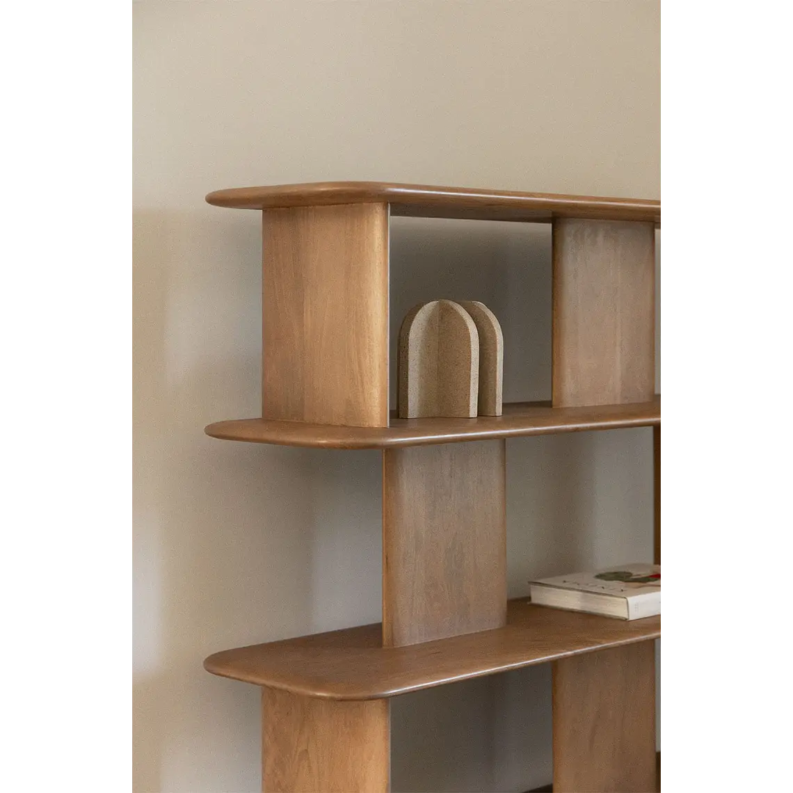 Estantería en madera de mango 3