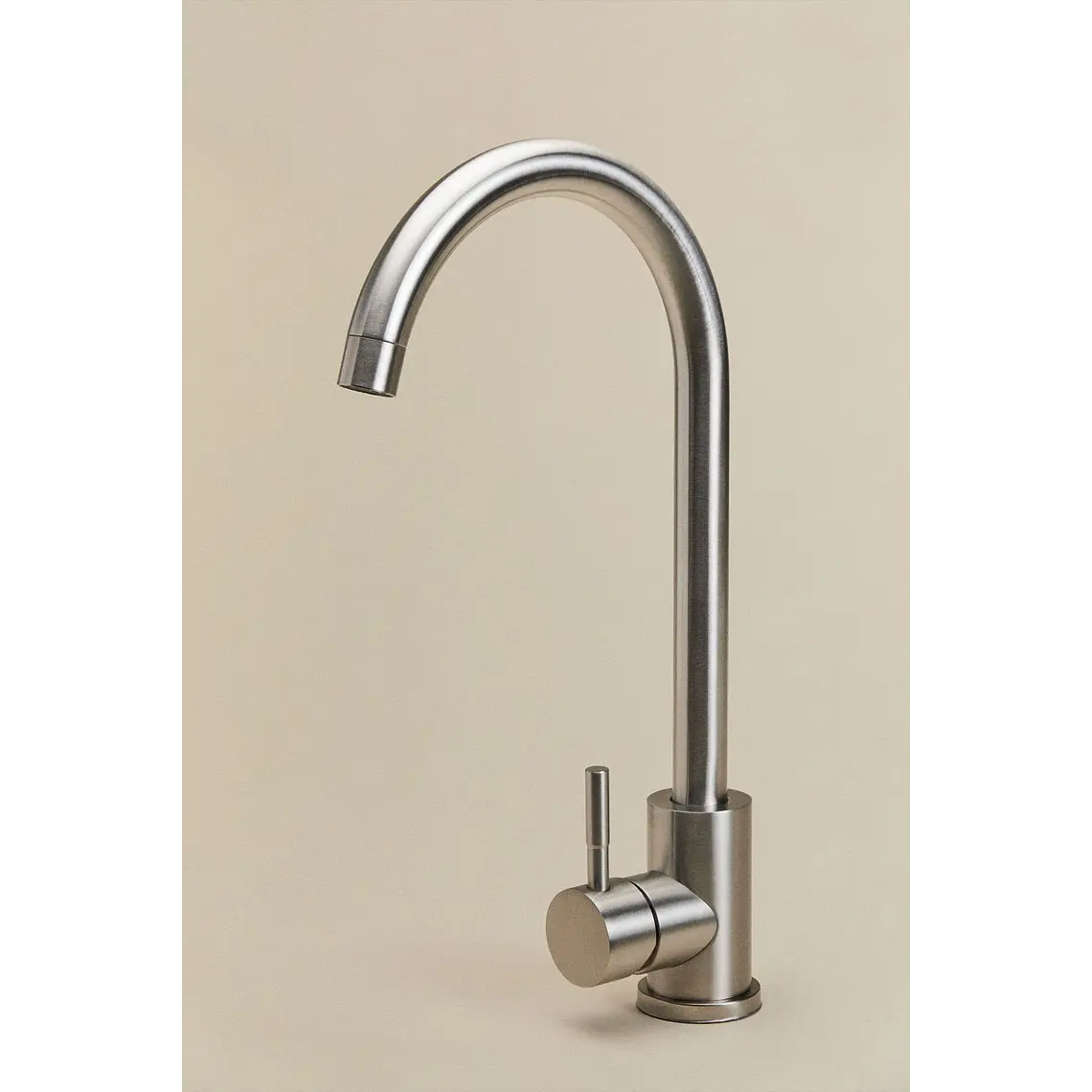 Grifo de cocina de exterior con caño alto en acero inoxidable Vinora 4
