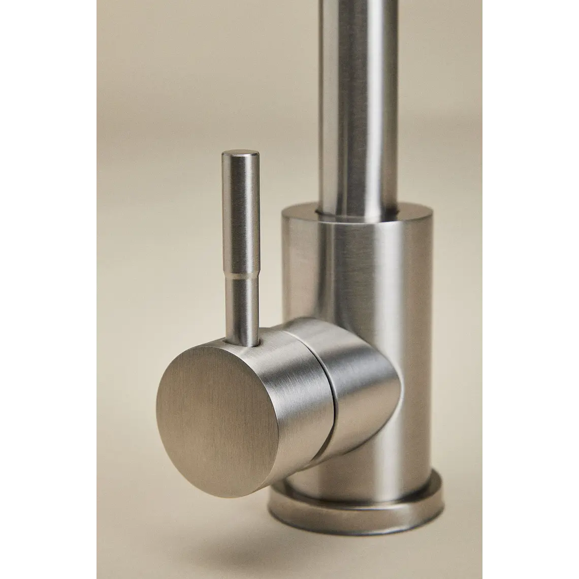 Grifo de cocina de exterior con caño alto en acero inoxidable Vinora 5