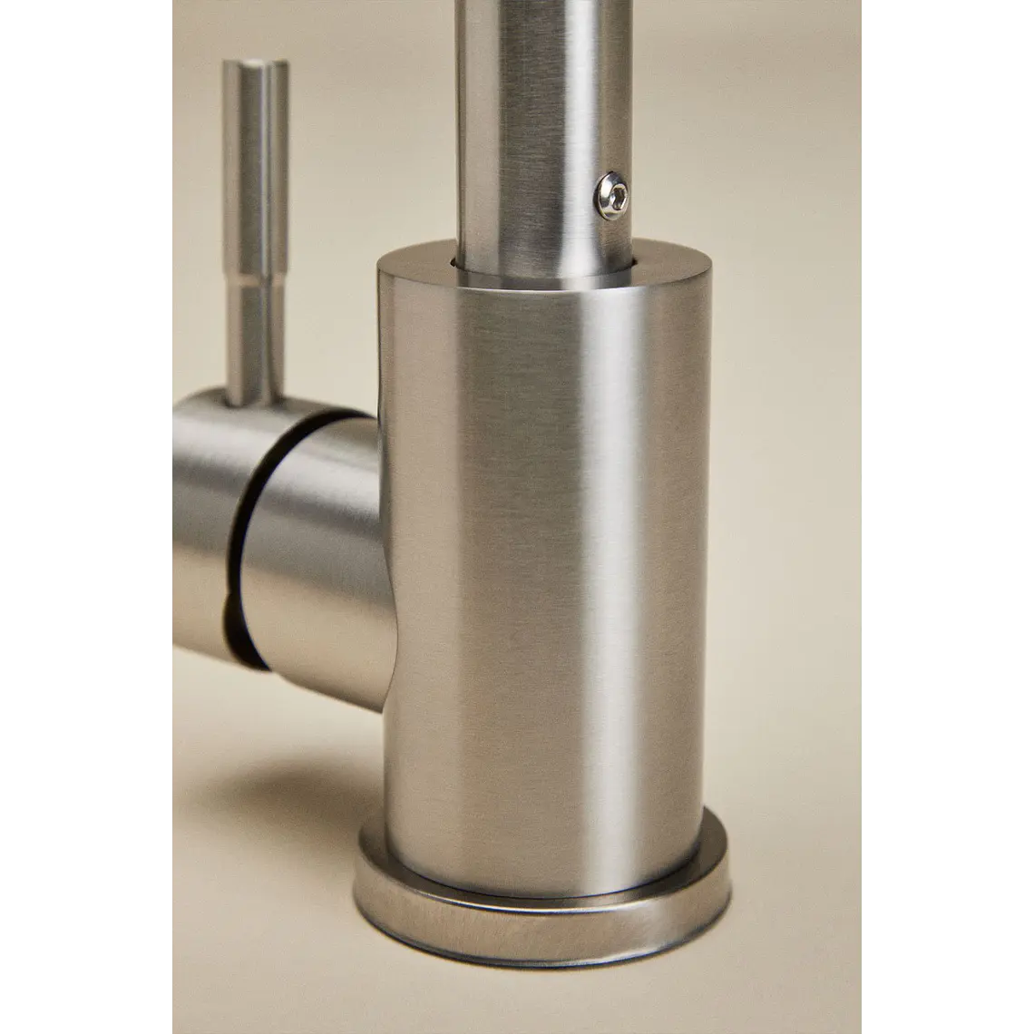 Grifo de cocina de exterior con caño alto en acero inoxidable Vinora 6
