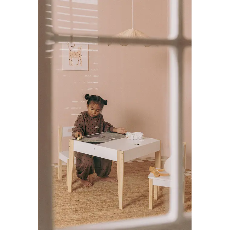 Ilaira · Set infantil de mesa y 2 sillas 2