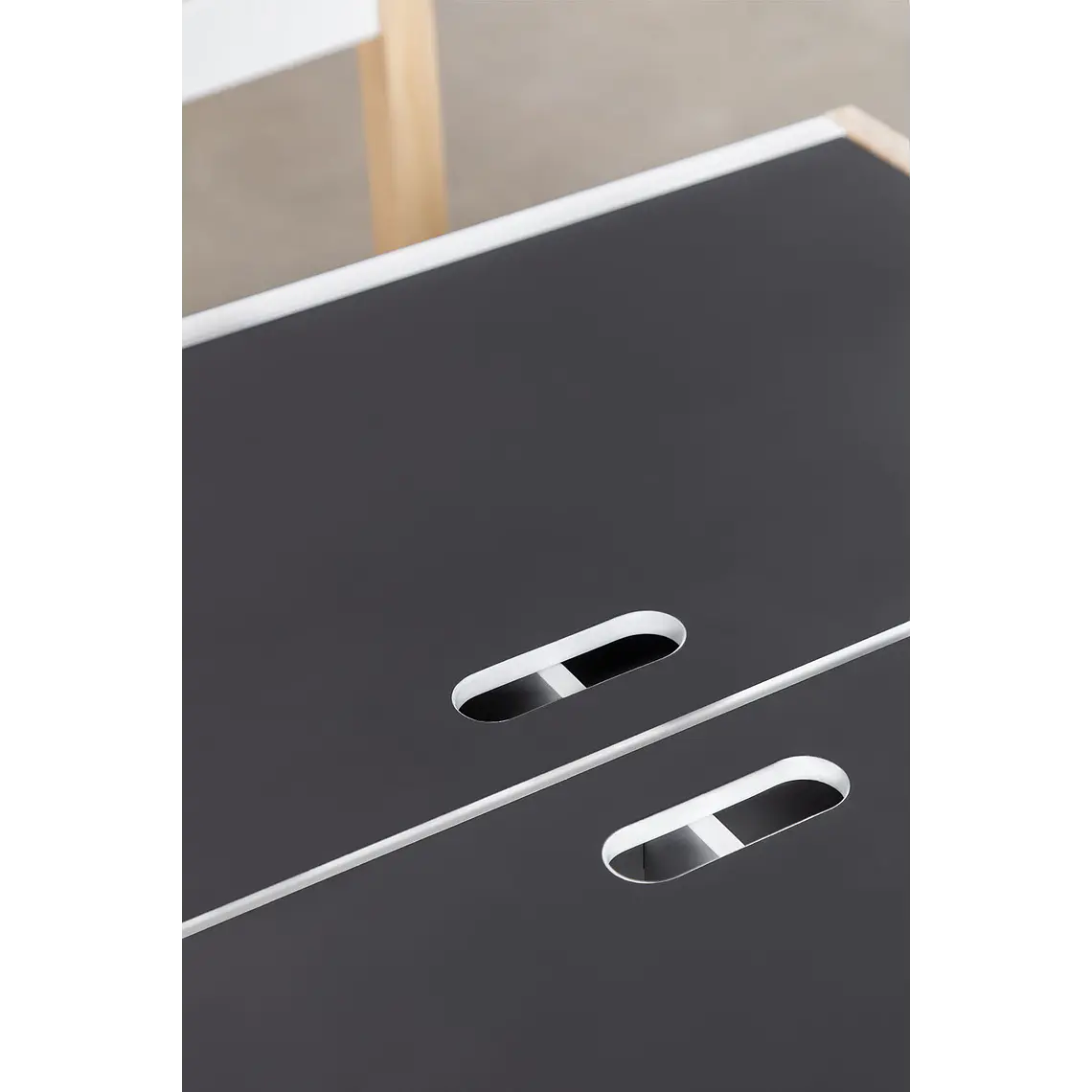 Ilaira · Set infantil de mesa y 2 sillas 7