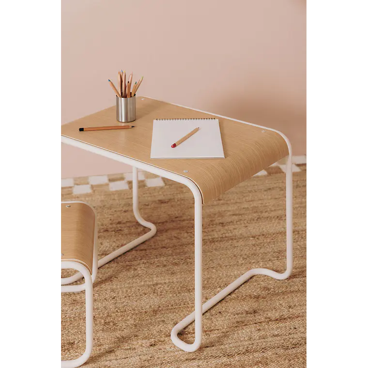Naelia · Set infantil de mesa y silla 3