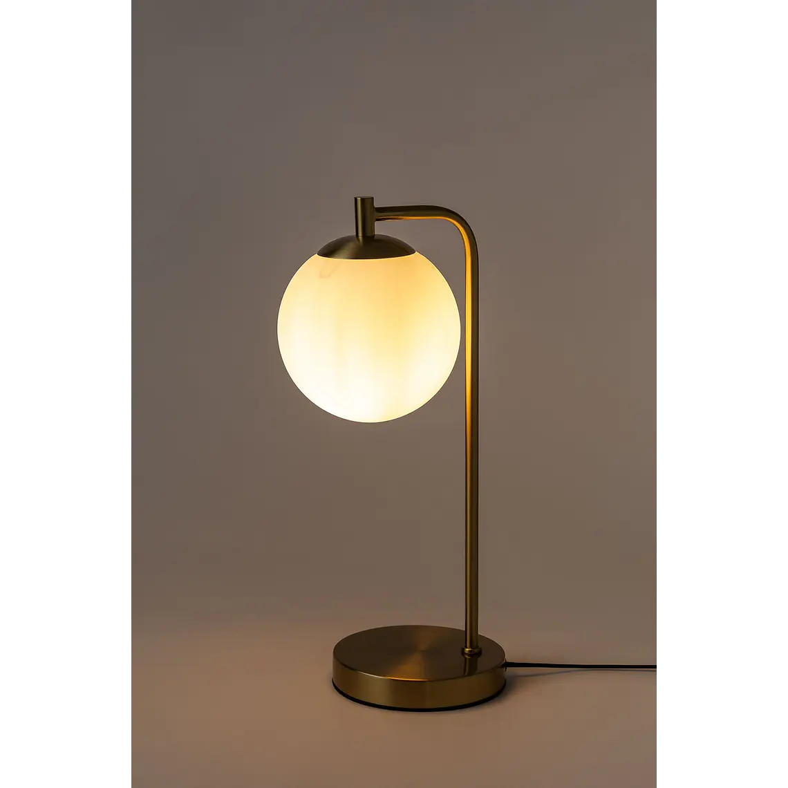 Lámpara de mesa con bola de cristal 4