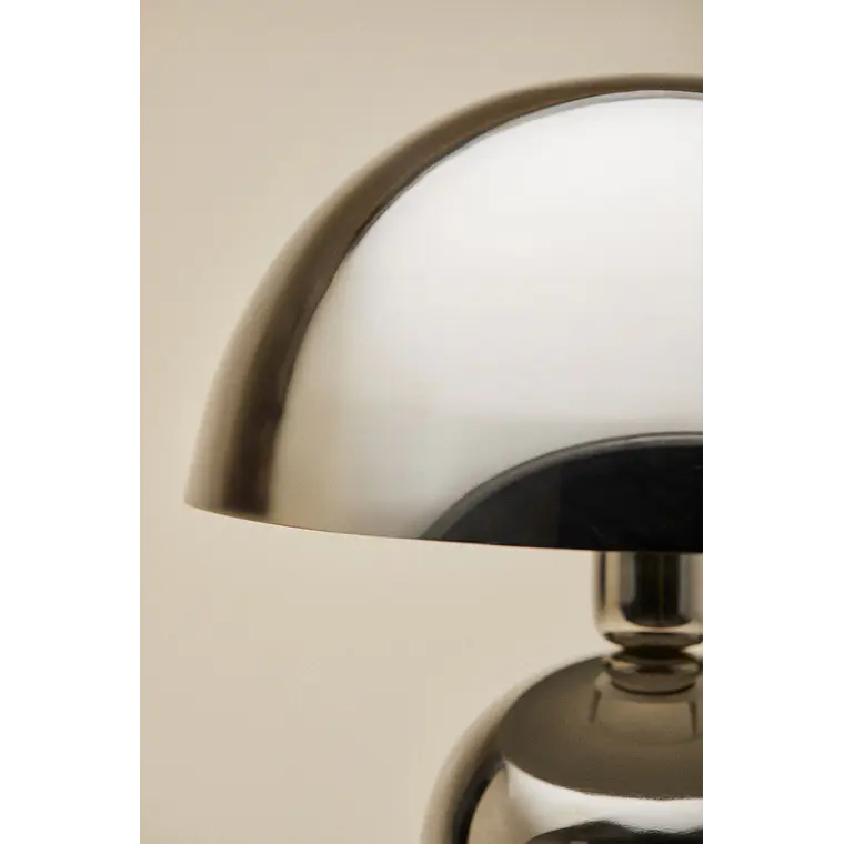 Lámpara de mesa en hierro 5