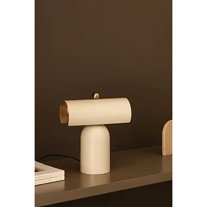 Lámpara de mesa en hierro
