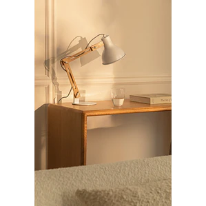 Lámpara de mesa en madera y hierro