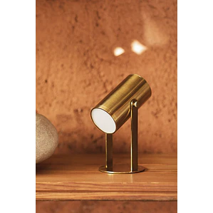 Lámpara de mesa LED orientable e inalámbrica en hierro