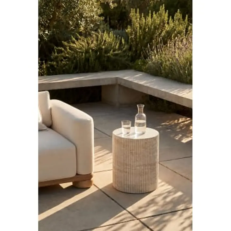 Mesa auxiliar para jardín redonda Ø40 cm en cemento look travertino Morina 9