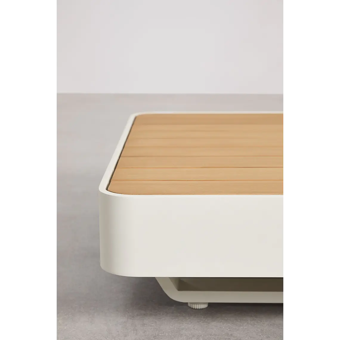 Mesa de centro para jardín cuadrada 90x90 cm en aluminio y madera de teca Gavena 6