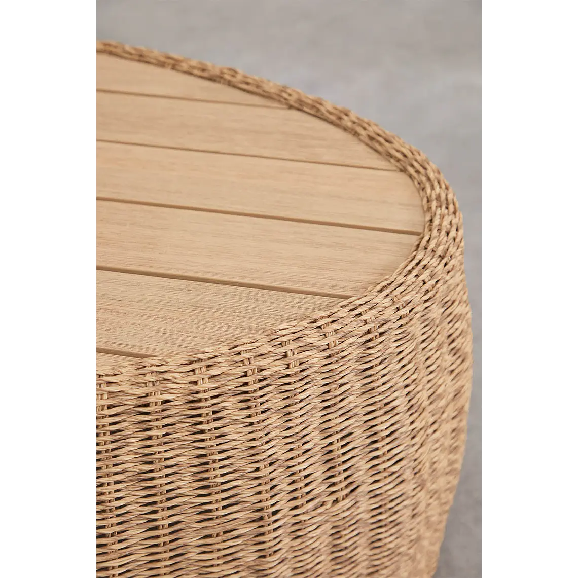 Mesa de centro para jardín ovalada 105x60 cm en madera de acacia y ratán sintético Gareva 6