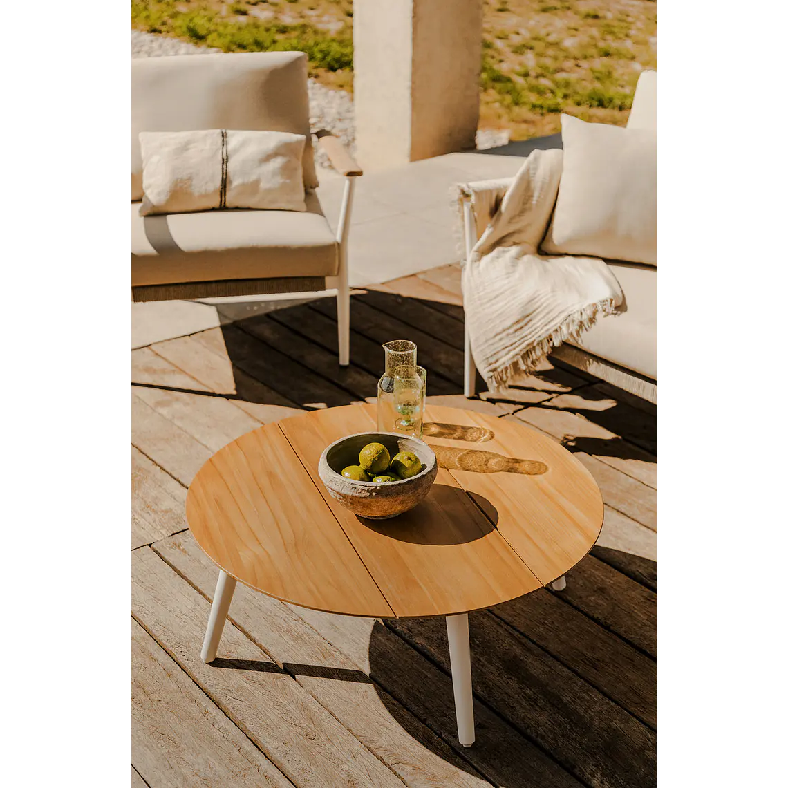 Mesa de centro para jardín redonda Ø80 cm en madera de teca y aluminio Neria 1