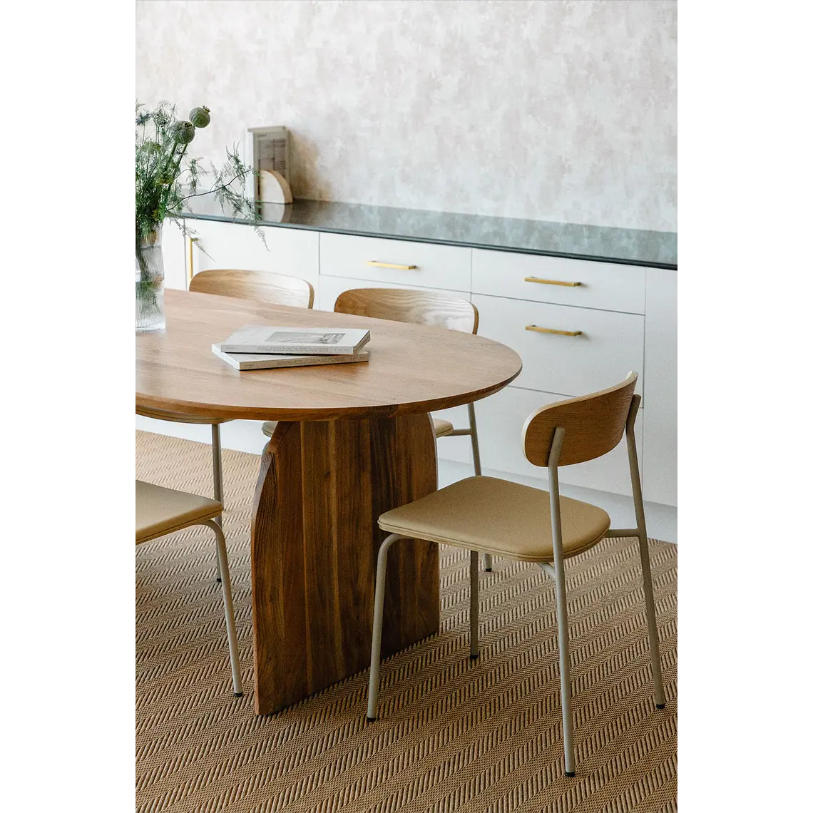 Mesa de comedor ovalada 200x100 cm en madera de acacia 2