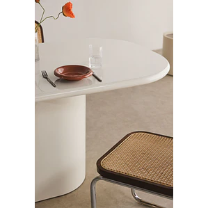 Mesa de comedor ovalada 200x105 cm en MDF