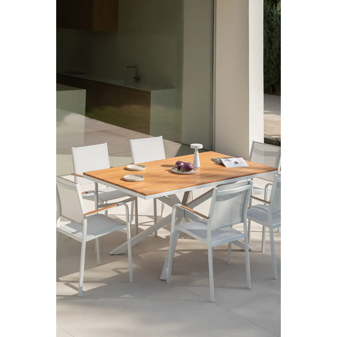 Mesa de jardín rectangular 180x100 cm en madera de eucalipto y aluminio Rava 1