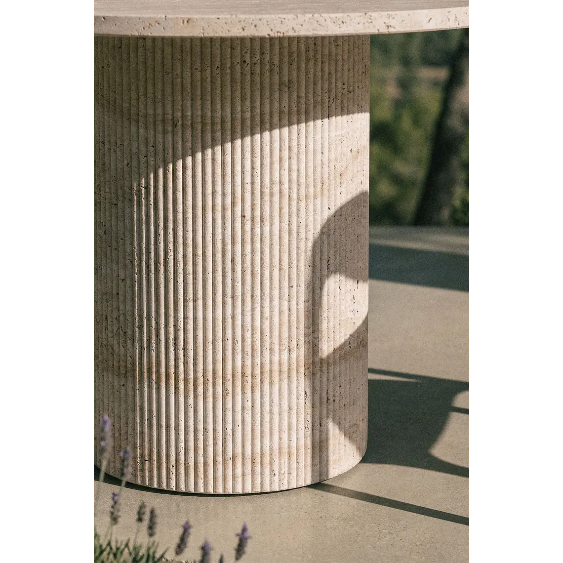 Mesa de jardín redonda Ø100 cm en cemento look travertino Marina 3