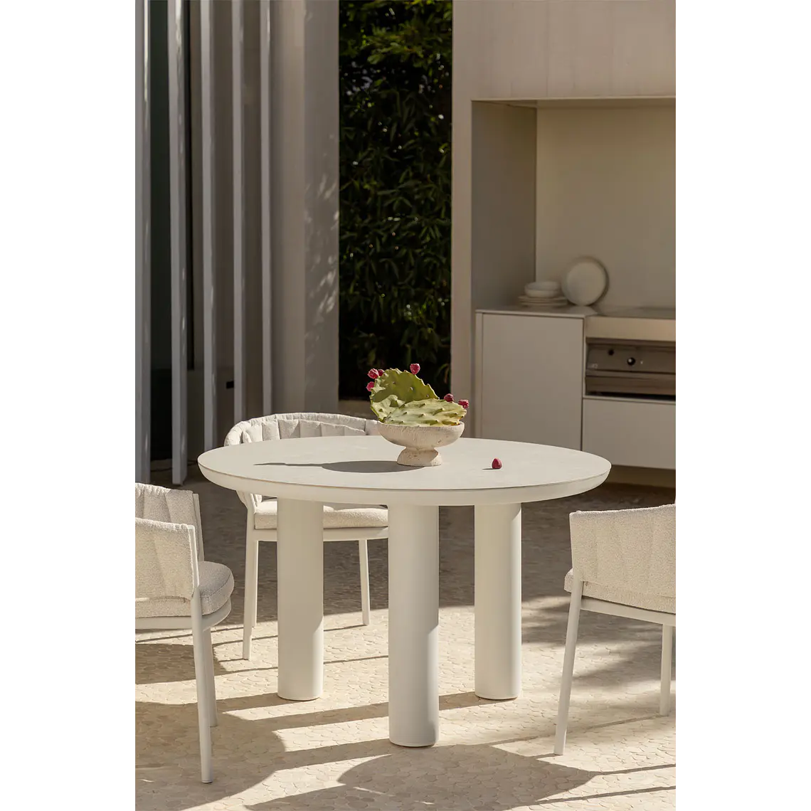 Mesa de jardín redonda Ø120 cm en cerámica y aluminio Garena 1