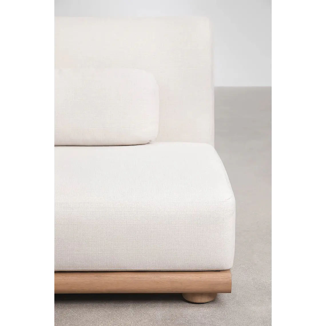 Módulo central recto para sofá modular de jardín en madera de acacia Lioreva 5