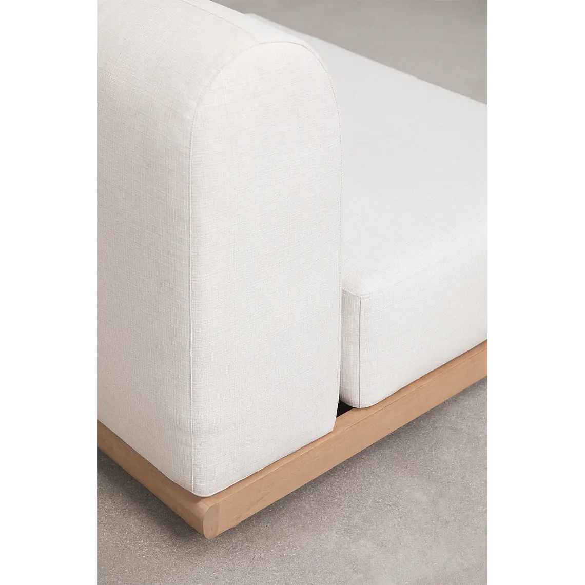 Módulo central recto para sofá modular de jardín en madera de acacia Lioreva 6