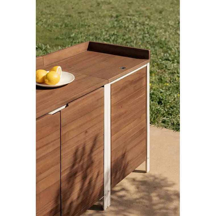 Módulo de almacenaje esquinero para cocina modular de exterior en madera de acacia y aluminio Branira 2