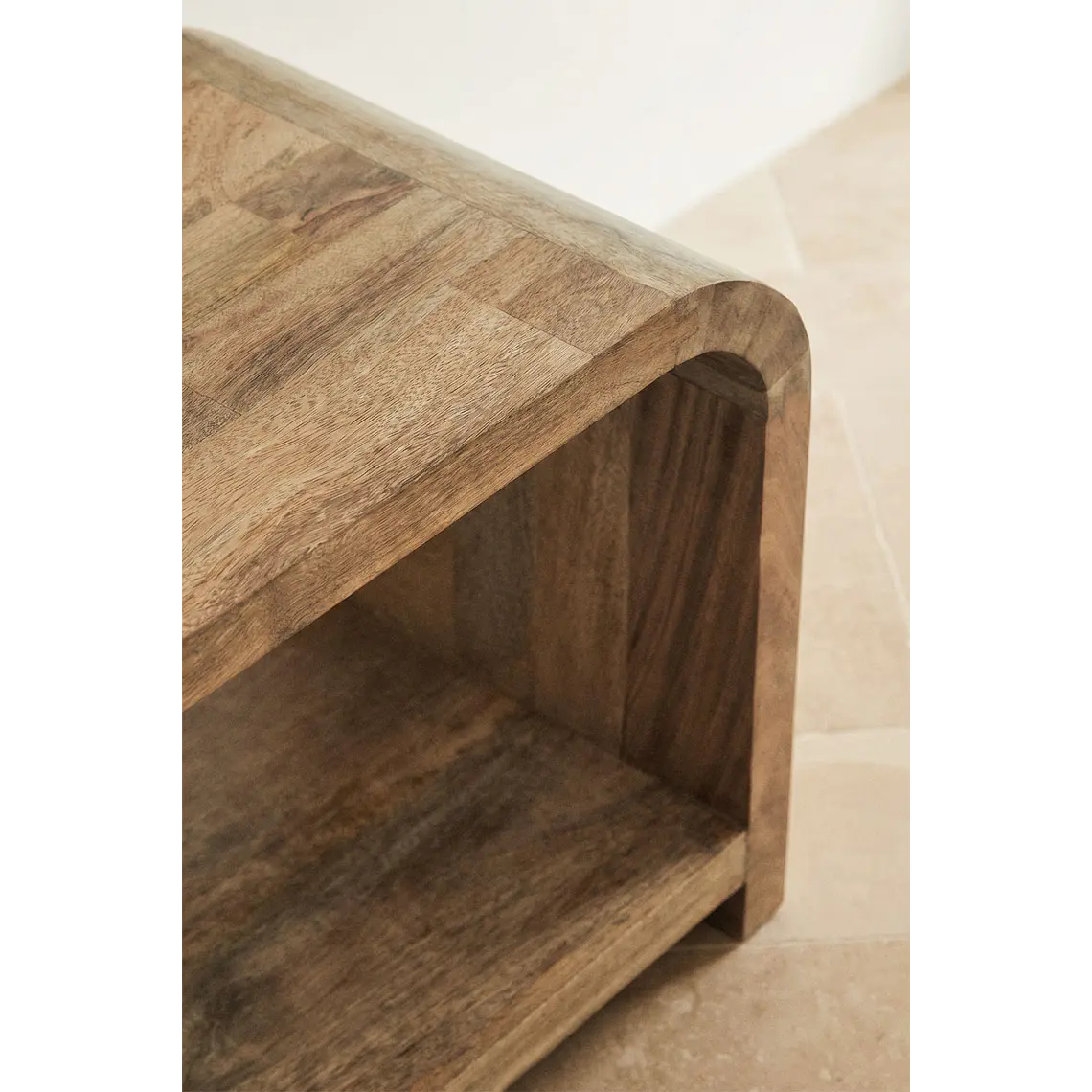 Belvia · Mueble de TV en acabado madera de 120 cm 2