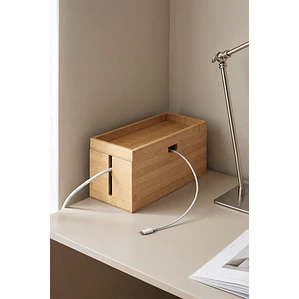 Organizador de cables en bambú