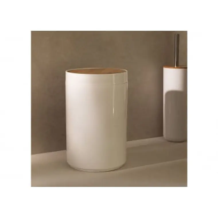 Papelera con tapa 9