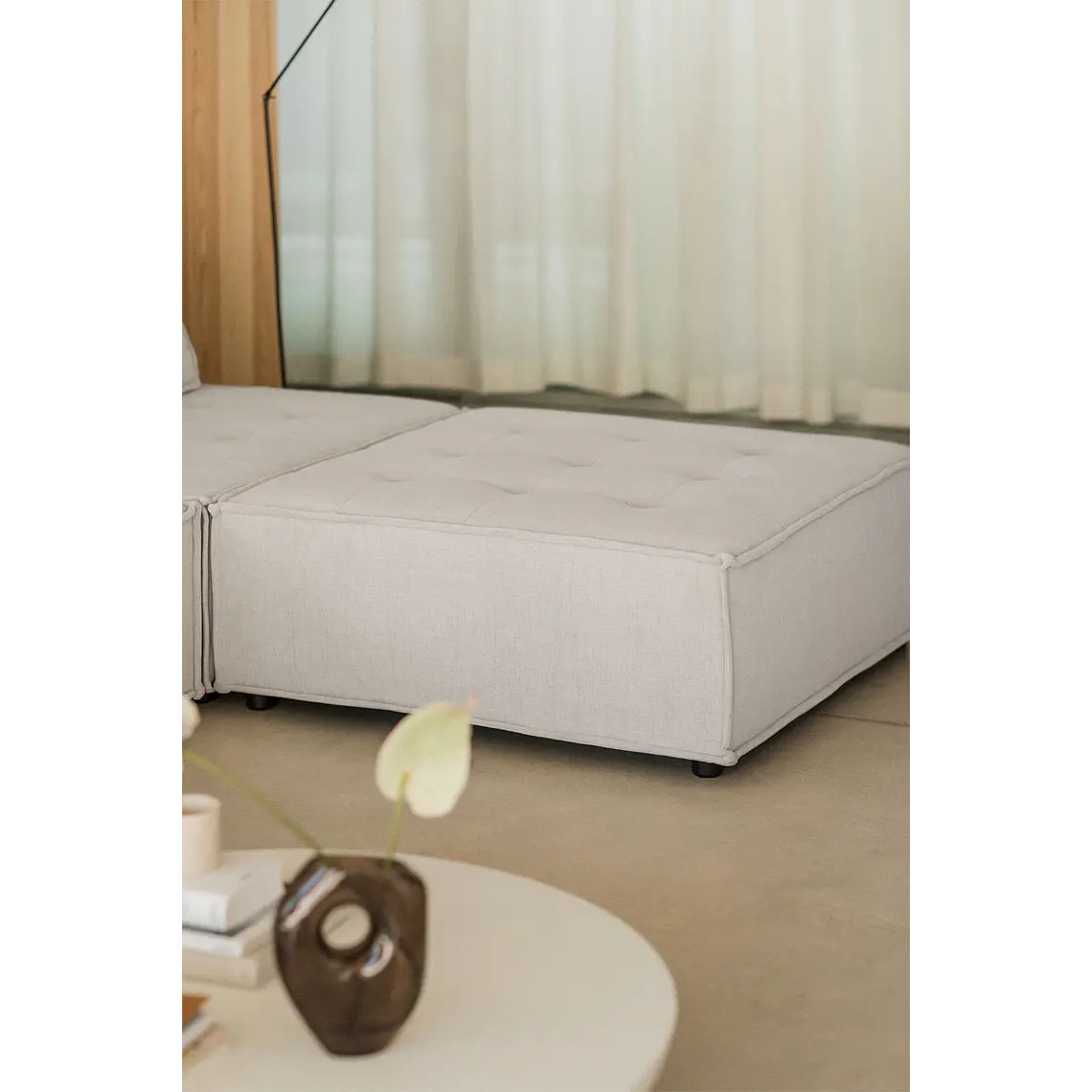 Iraara · Puf / banco tapizado de 105 cm 1