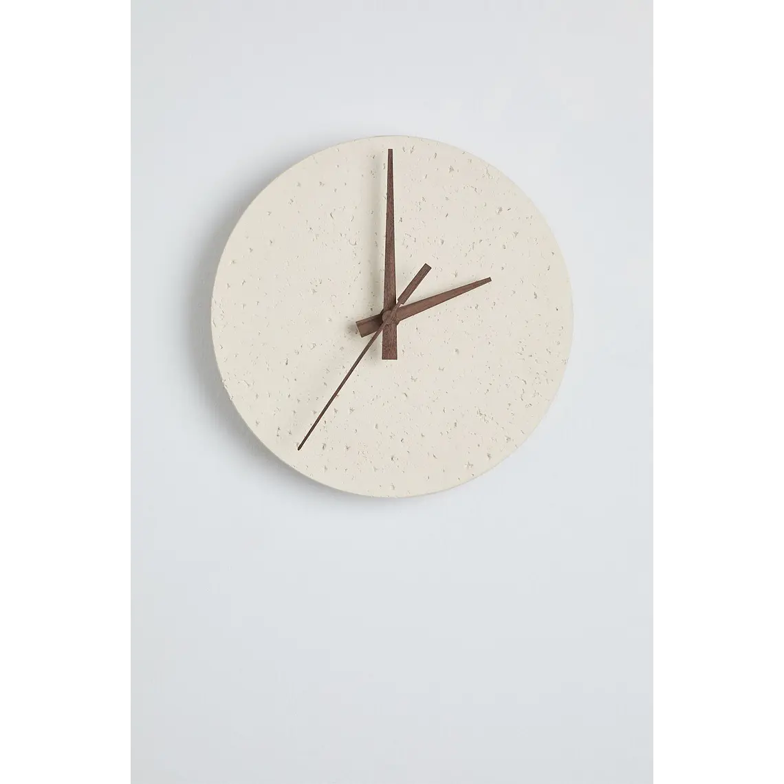 Reloj de pared Ø25 en cemento Orel 3