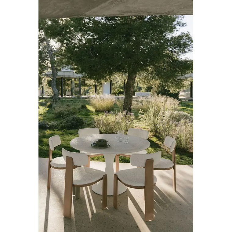 Set de mesa redonda Ø120 cm en cemento Eloria y 6 sillas de jardín en madera de acacia y tela bouclé Celina 1