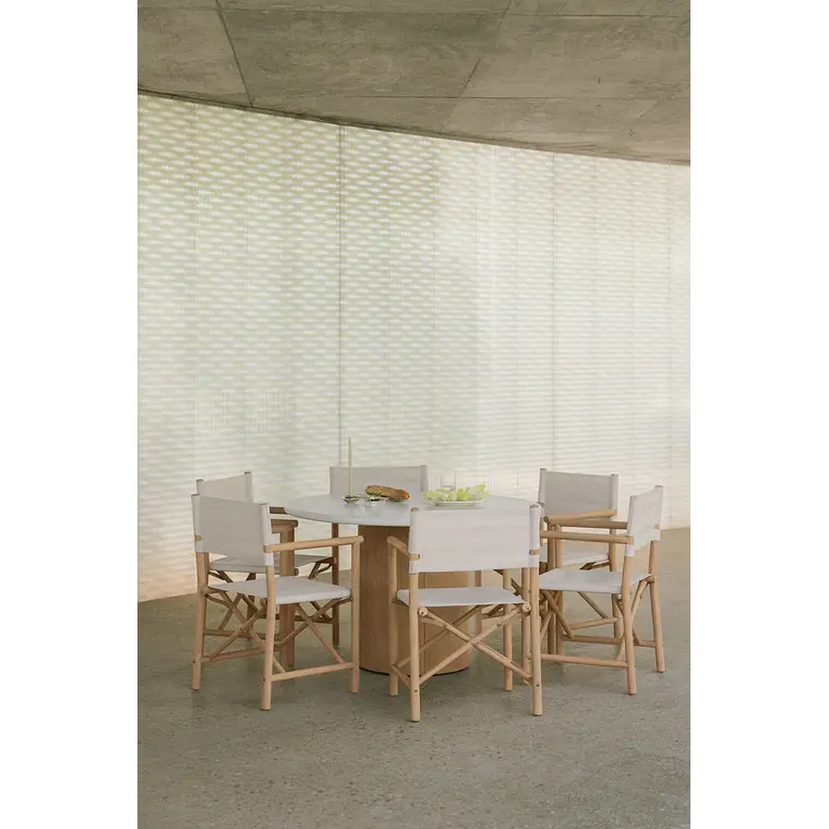 Set de mesa redonda Ø120 cm en cemento y 6 sillas de director plegables de jardín en madera de acacia Elanira 1