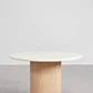 Set de mesa redonda Ø120 cm en cemento y 6 sillas de director plegables de jardín en madera de acacia Elanira - Miniatura 3