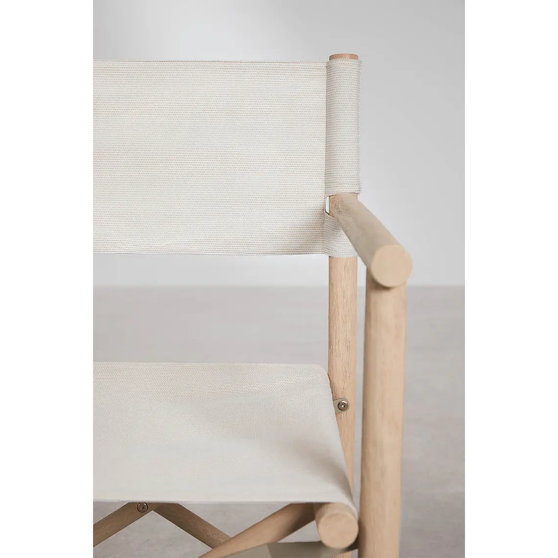 Set de mesa redonda Ø120 cm en cemento y 6 sillas de director plegables de jardín en madera de acacia Elanira 10