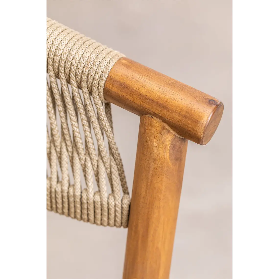 Silla de jardín con reposabrazos en madera de acacia y cuerda trenzada Fala 6