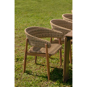 Silla de jardín con reposabrazos en madera de acacia y ratán sintético Arenova
