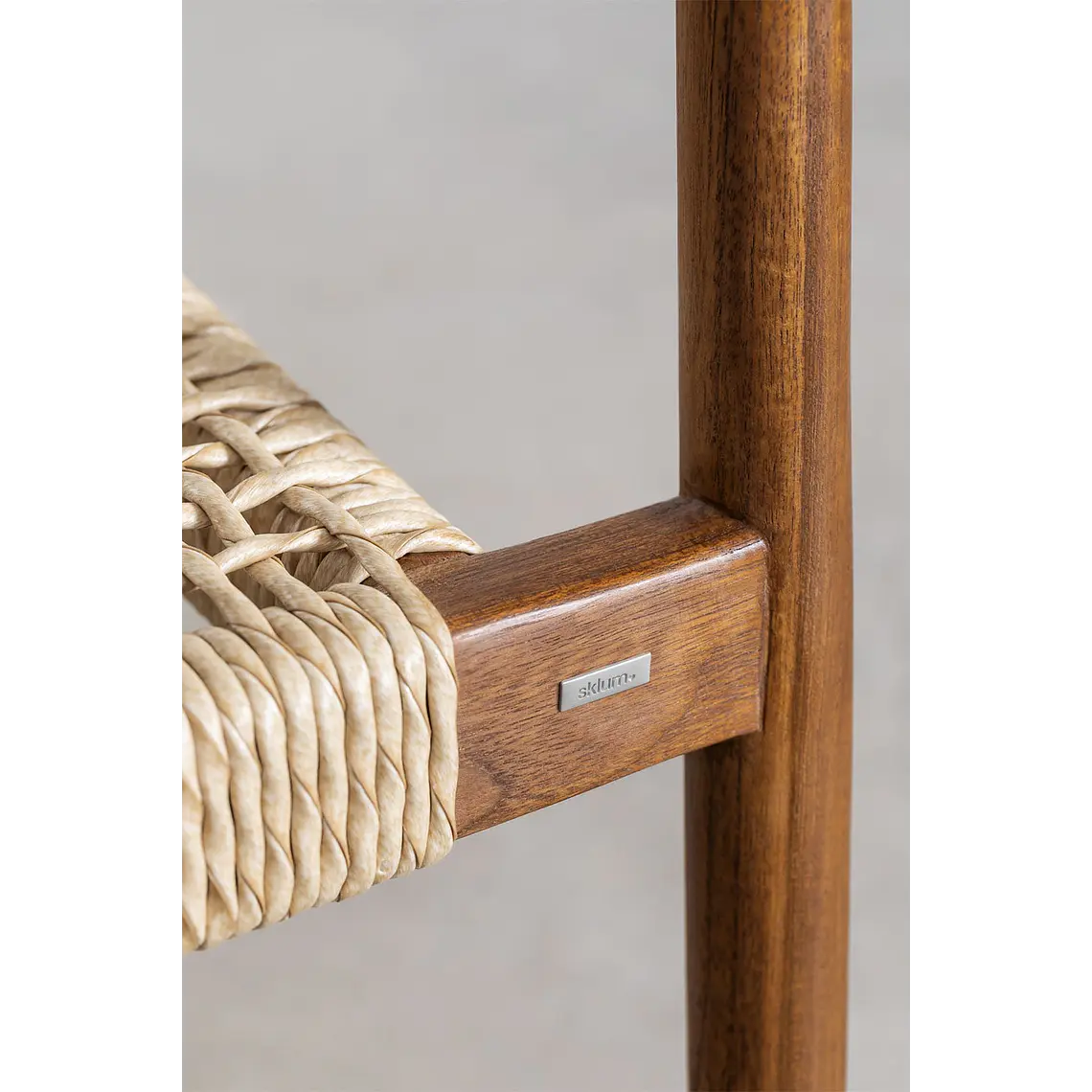 Silla de jardín con reposabrazos en madera de teca Tora 6
